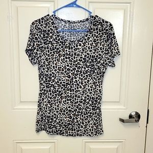 Size:L Rue 21 Cheetah Print Shirt